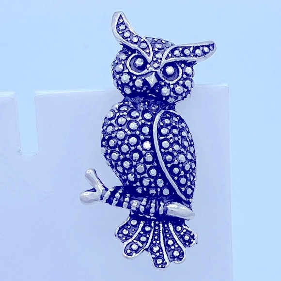 Small Pewter Owl Pin/Brooch Signed Seagull And Numbered Textured Pewter - Picture 1 of 6